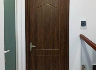 BÁO GIÁ CỬA NHỰA COMPOSITE SUNGYU MỚI NHẤT THÁNG 11/2025 | CẤU TẠO, ƯU NHƯỢC ĐIỂM & SO SÁNH