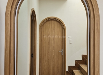 BÁO GIÁ CỬA VÒM NHỰA GỖ COMPOSITE GIÁ RẺ 2025 – MẪU ĐẸP – THI CÔNG CHUẨN | NHẬT MINH HOME