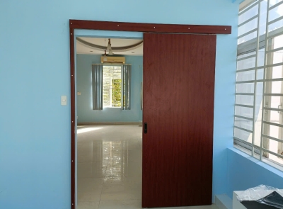 Nhật Ký Công Trình: Bàn Giao Cửa Lùa Nhựa Gỗ Composite Tại Trần Trọng Cung, Quận 7, TP. HCM