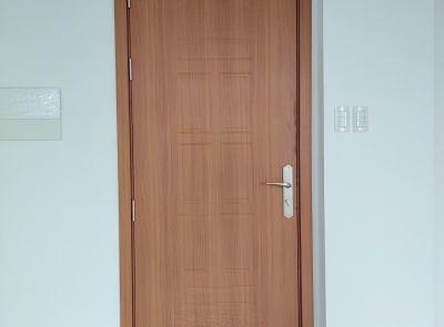 Hoàn Thiện 2 Bộ Cửa Nhựa Gỗ Composite Tại KDC Trường Lưu Quận 9