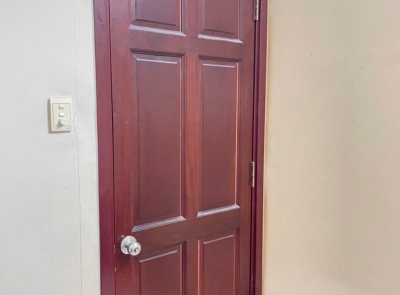 THAY KHUNG CỬA GỖ TỰ NHIÊN BỊ MỐI MỌT BẰNG KHUNG CỬA NHỰA COMPOSITE SƠN TẠI NGUYỄN VĂN TRỖI, Q. PHÚ NHUẬN