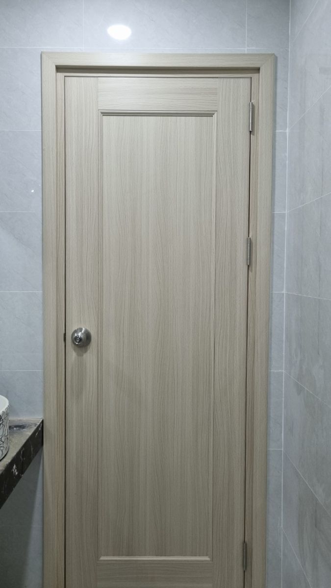 affordable simple taiwanese plastic door