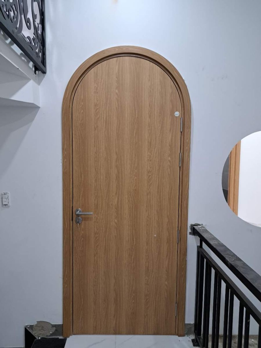 composite-plastic-single-leaf-arched-bedroom-door-900x2200