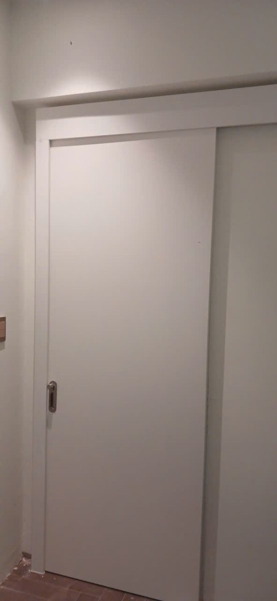 tiết kiệm không gian với cửa lùa nhựa composite