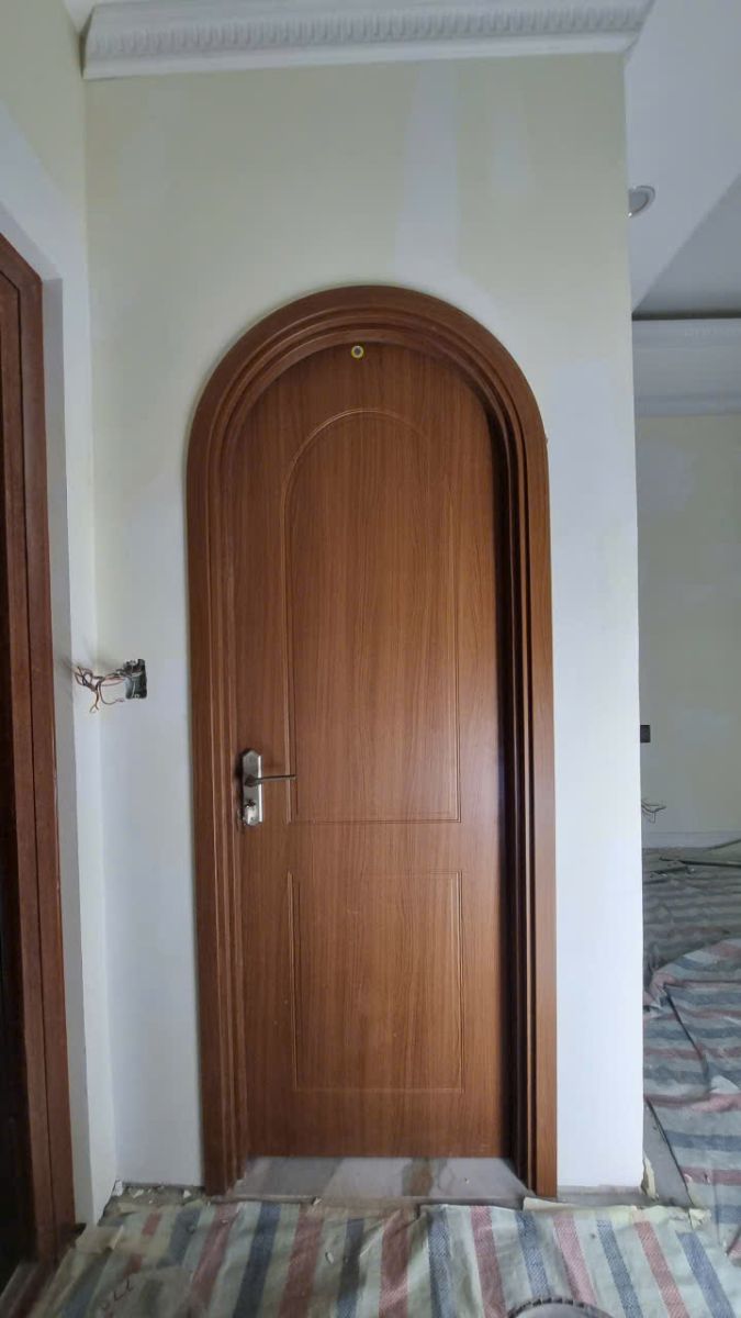 cửa toilet dạng vòm, chất liệu nhựa composite an gia phát