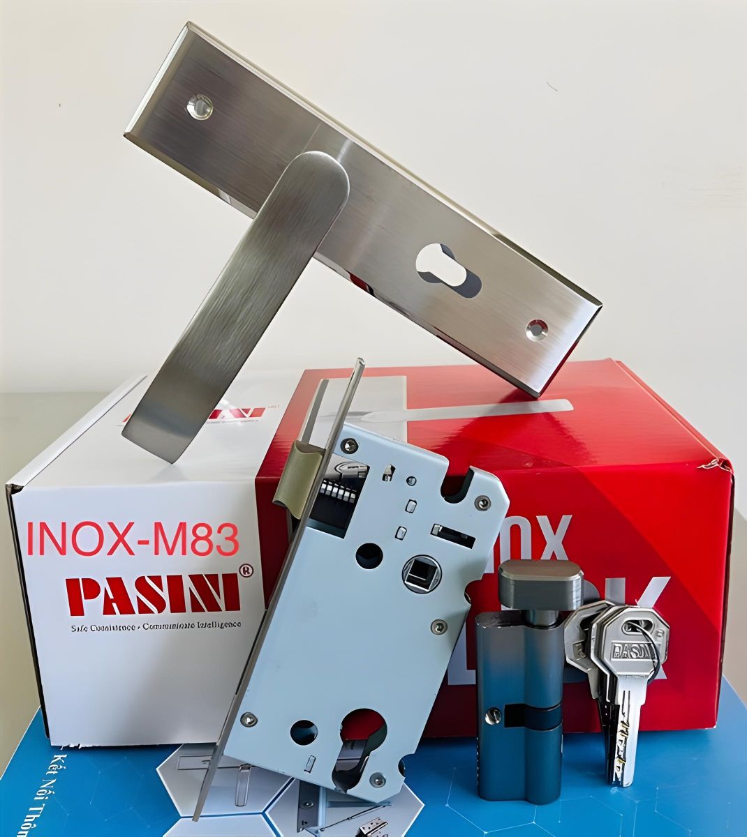 khóa gạt inox pasini sử dụng cho cửa phòng ngủ