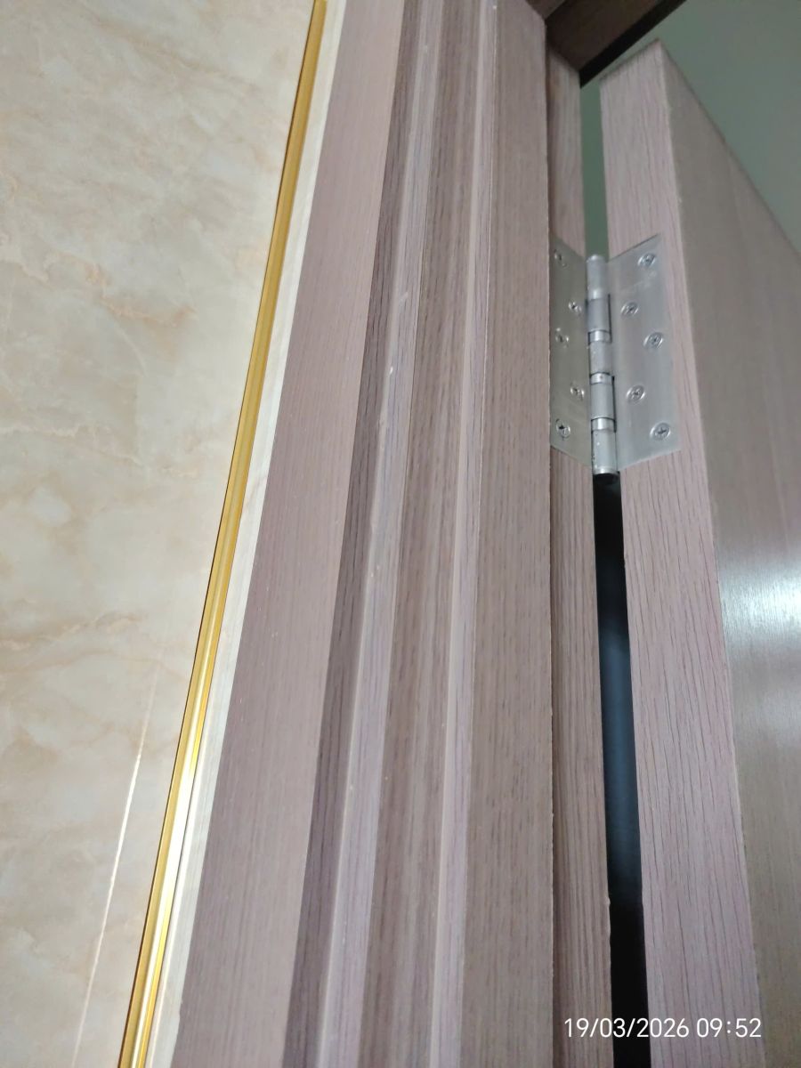 khung gỗ công nghiệp MDF có dấu hiệu bị mục bên trong