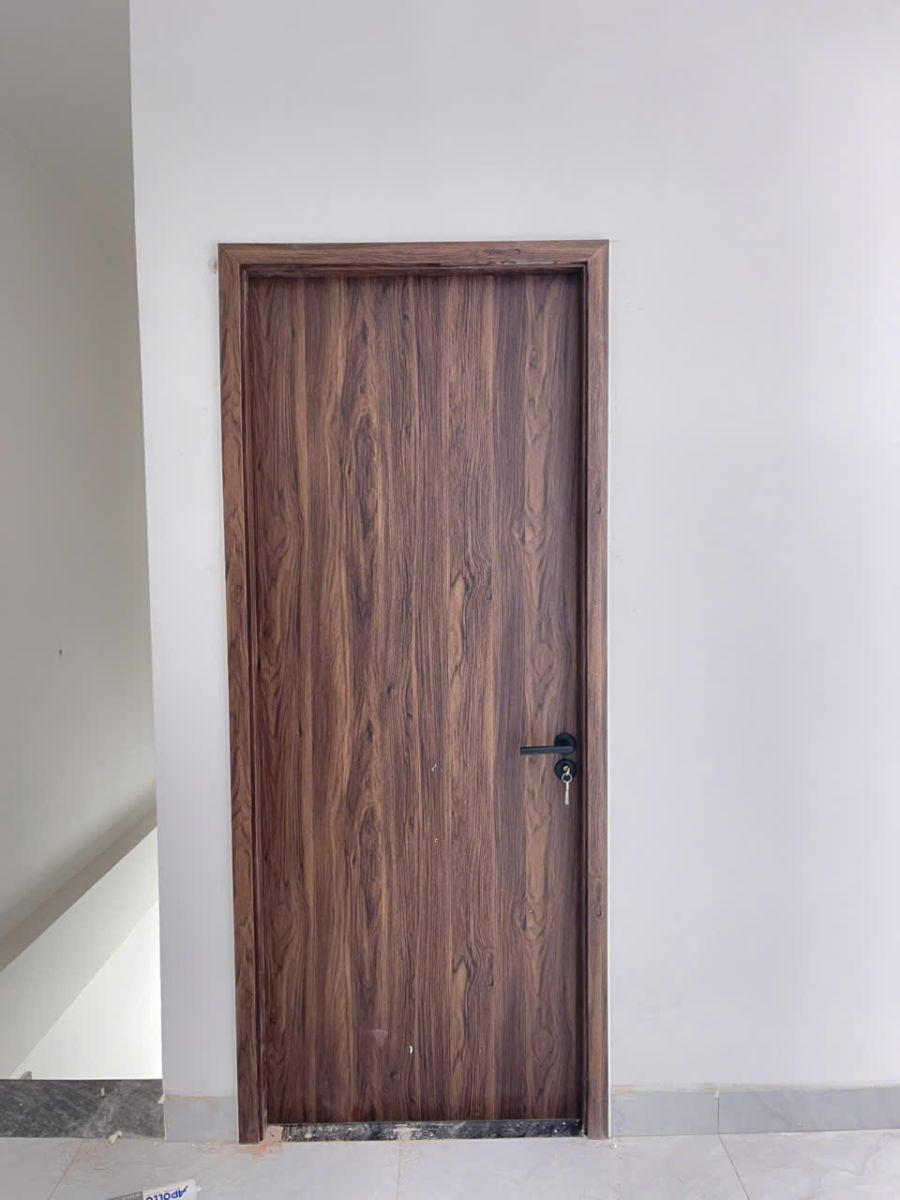 Nhật Minh Home lắp đặt cửa nhựa composite giá rẻ cho phòng ngủ tại Thủ Dầu Một