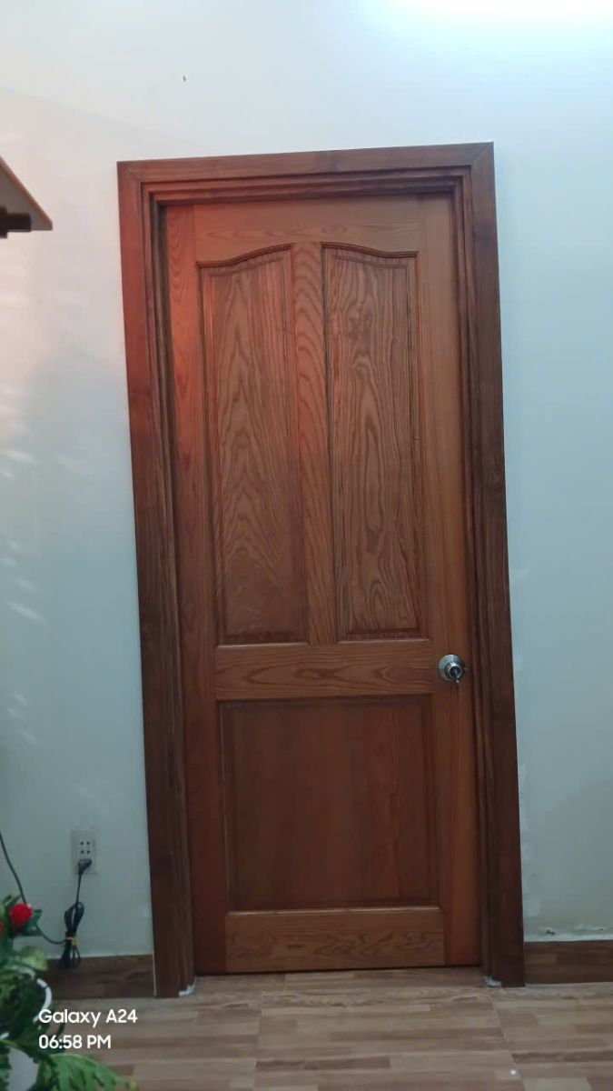 cửa phòng ngủ sau khi thay khung cửa nhựa