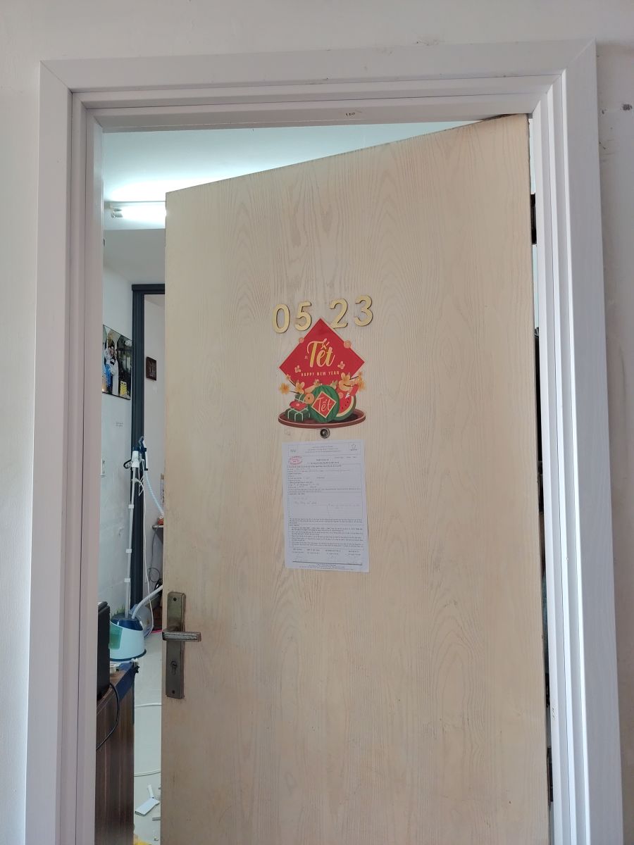 giải pháp thay khung giữ lại cánh cửa cũ giúp tiết kiệm